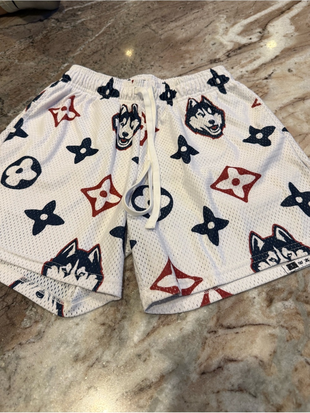 UConn Huskies Basketball Mesh Shorts – White/Navy/Red – Men’s